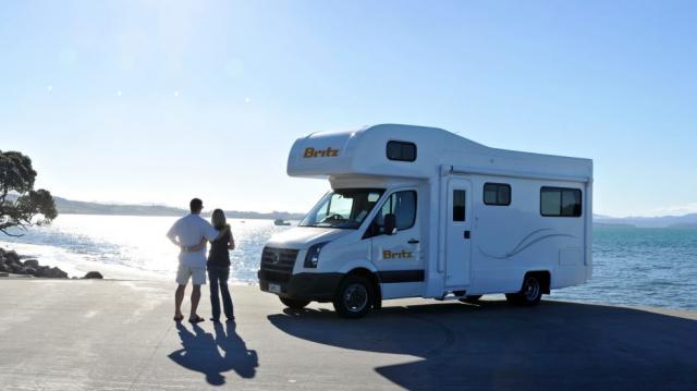 Explorer - luxusní karavan pro 4 osoby